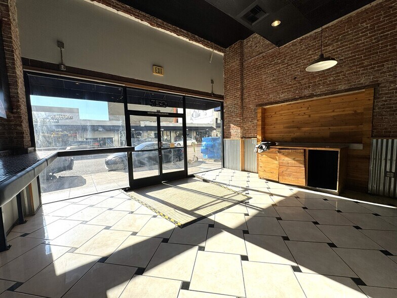 More Photos Of 223-231 E 9th St, Los Angeles Storefront For Lease