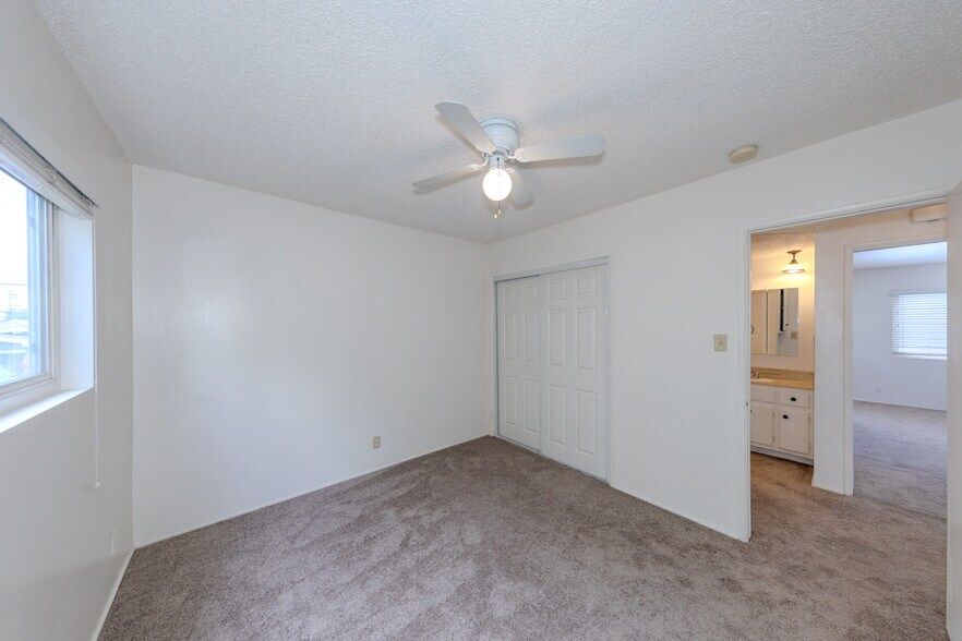 More Photos Of 241 Lindero Ave, Long Beach Apartments For Sale