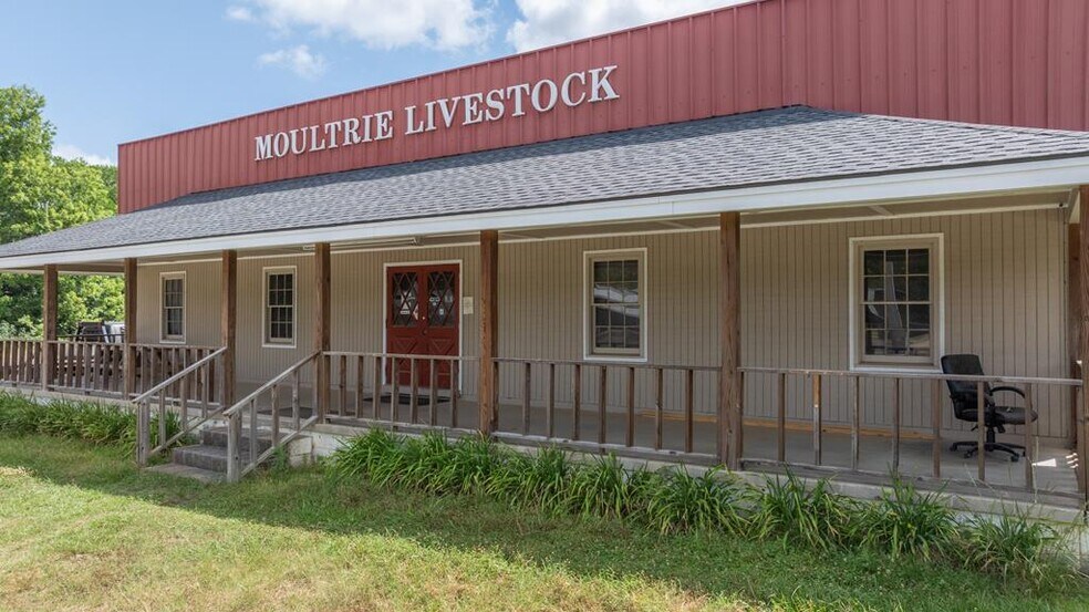 Primary Photo Of 1 1st St NE, Moultrie Specialty For Sale