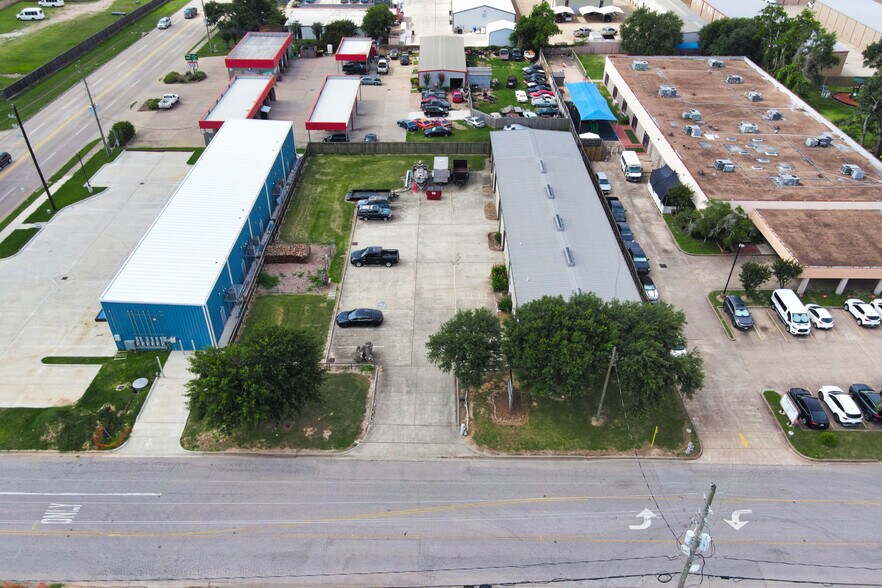 More Photos Of 5305 5th St, Katy Industrial For Sale