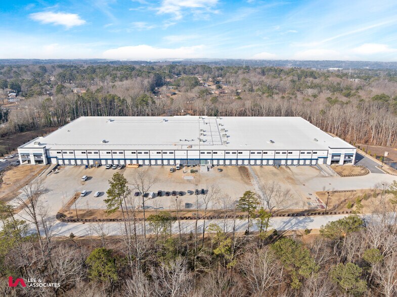 More Photos Of 5001 N Commerce Dr, College Park Warehouse For Lease