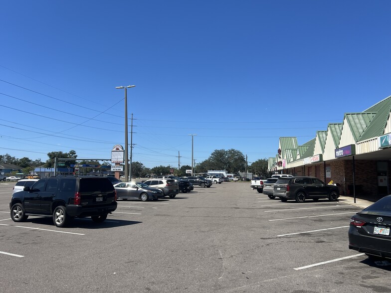 More Photos Of 3402 W Baker St, Plant City Supermarket For Sale