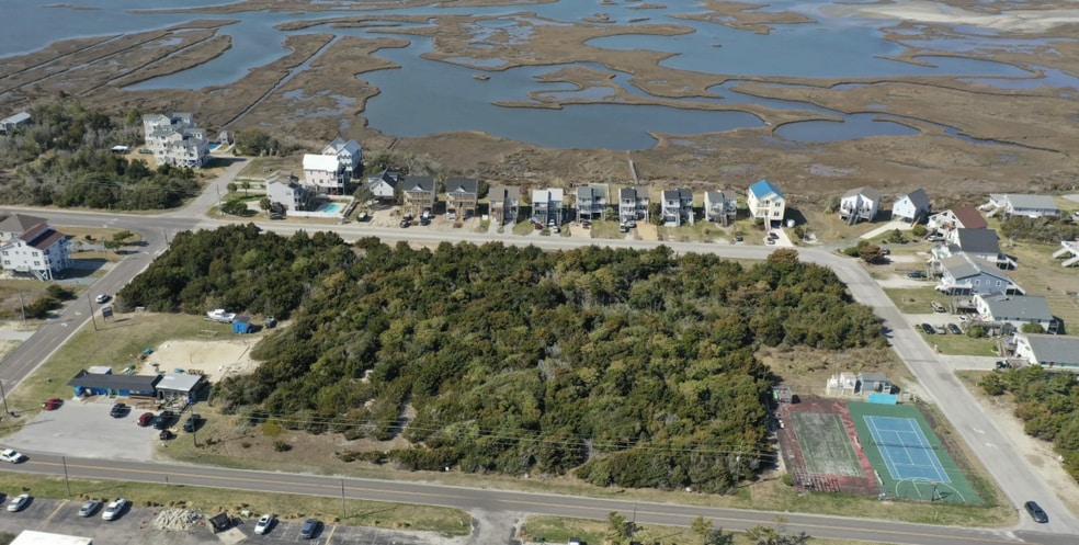 More Photos Of 2181 New River Inlet Rd, North Topsail Beach Convenience Store For Sale
