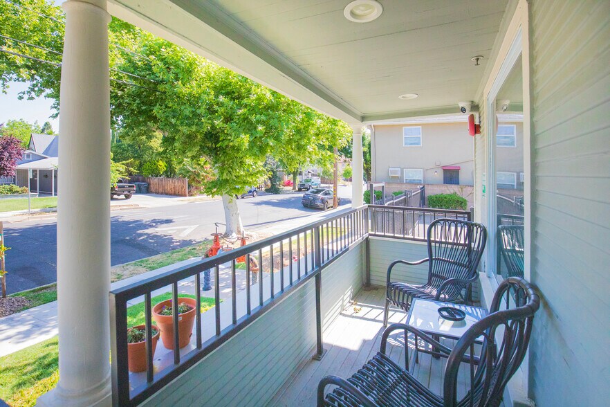 More Photos Of 4322 4th Ave, Sacramento Office Residential For Sale