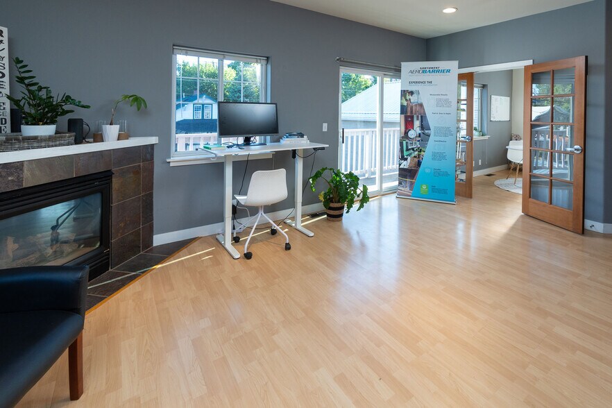 More Photos Of 626 NW Arizona Ave, Bend Office For Sale