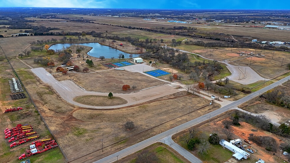 More Photos Of 400 W Martin Luther King Blvd, Duncan Sports And Entertainment For Sale