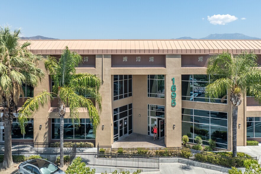 More Photos Of 1695 San Jacinto Ave, San Jacinto Medical For Lease