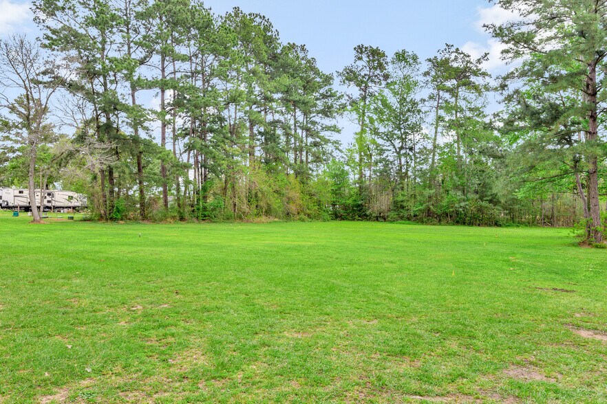 More Photos Of 16789 Butera Rd, Magnolia Trailer Camper Park For Sale