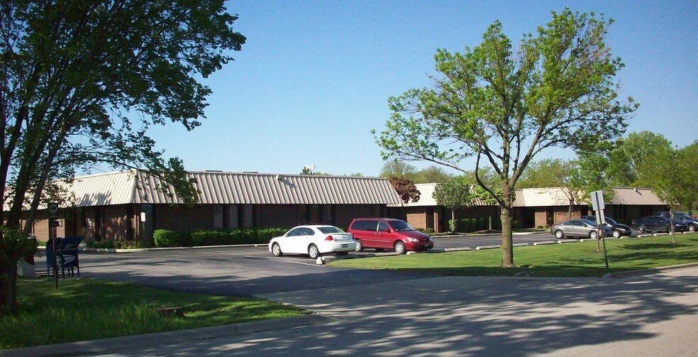 More Photos Of 729 N Route 83, Bensenville Unknown For Lease