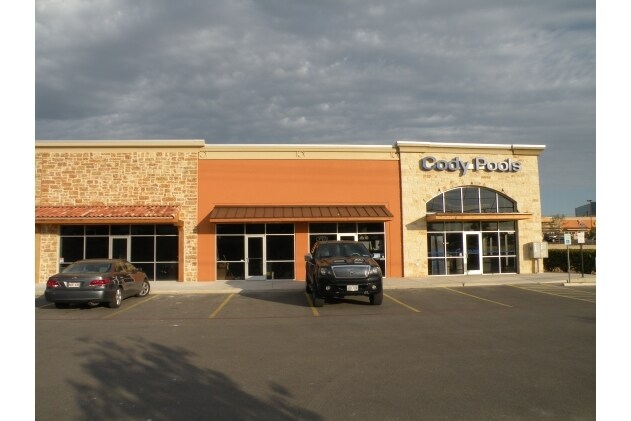 More Photos Of 19314-19422 US Hwy 281, San Antonio Unknown For Lease