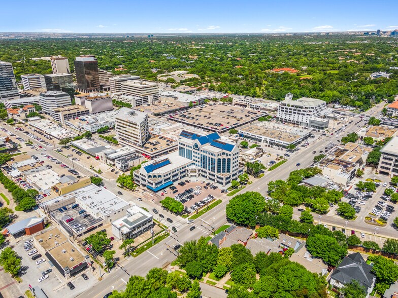 More Photos Of 8201 Preston Rd, Dallas Office For Lease