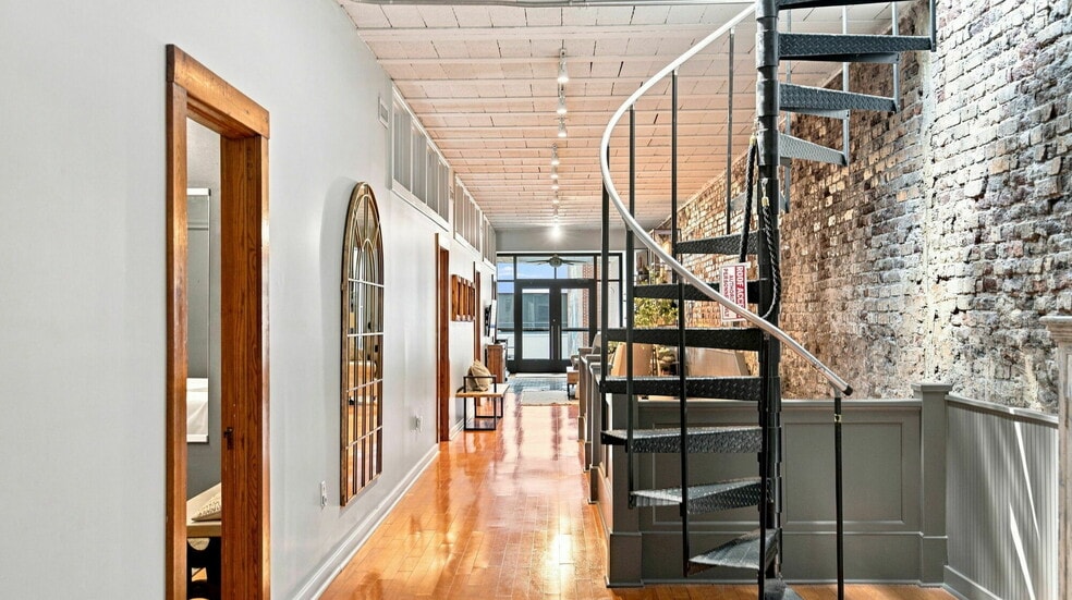 More Photos Of 304 S Gay St, Knoxville Office Residential For Sale