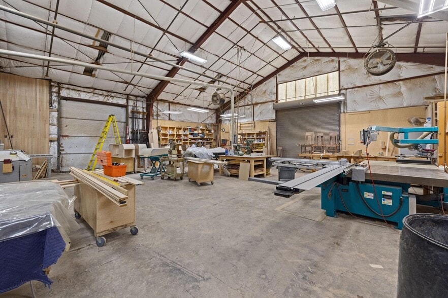 More Photos Of 709 N Sacramento St, Lodi Warehouse For Sale