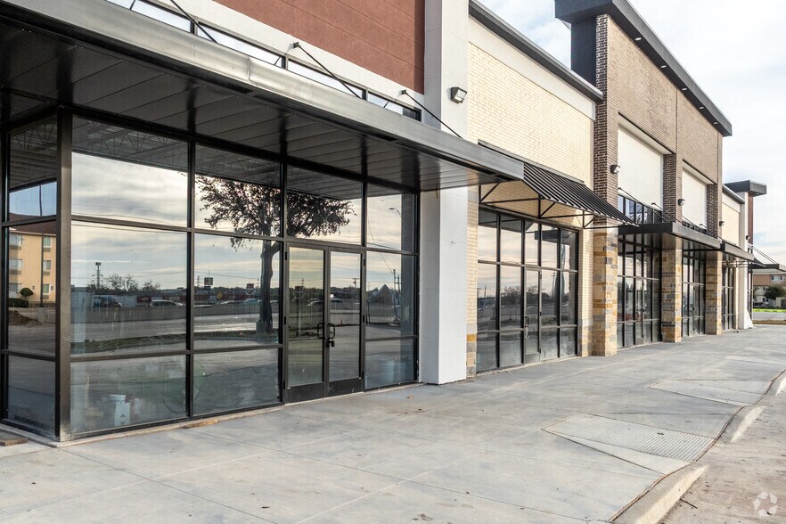 More Photos Of 1700 N Central Expy, Plano Storefront Retail Office For Lease