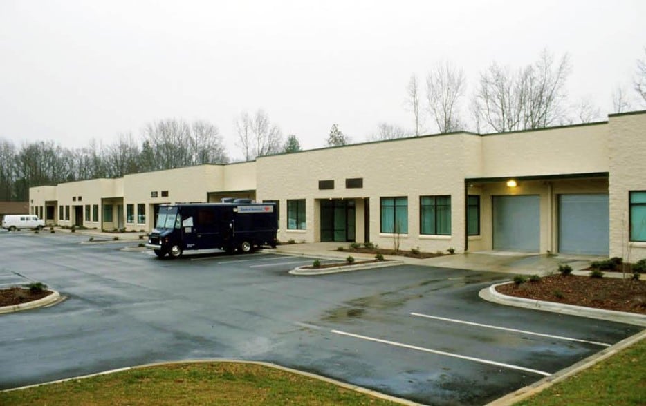 More Photos Of 1705 Orr Industrial Ct, Charlotte Industrial For Lease