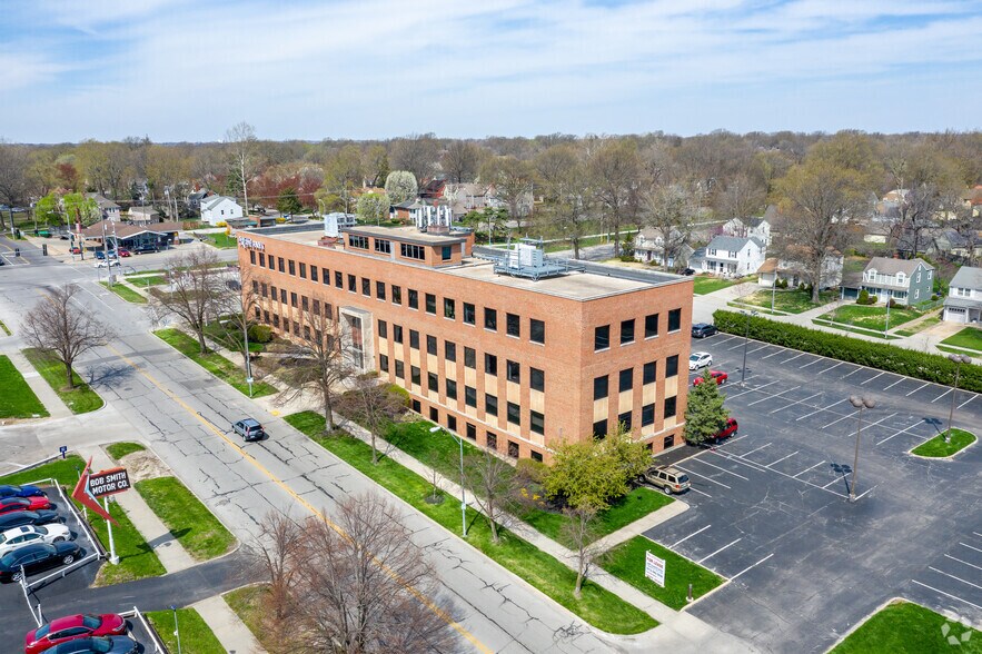More Photos Of 222 W Gregory Blvd, Kansas City Office For Lease