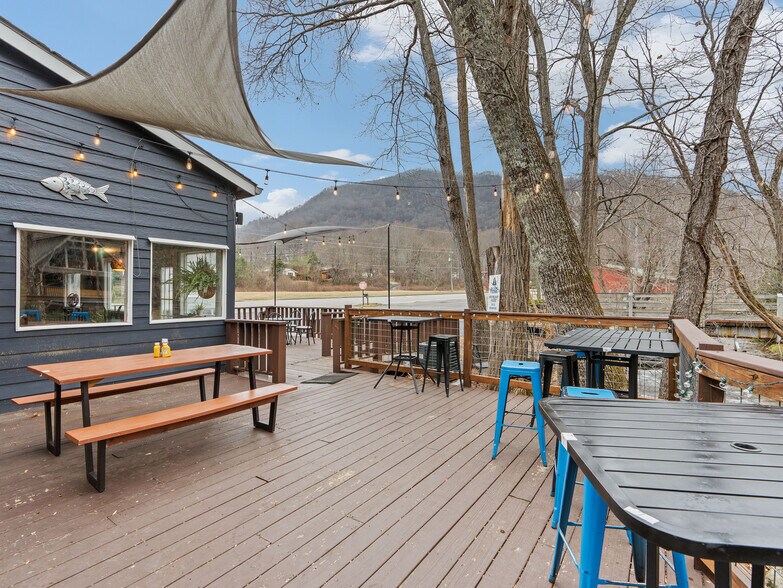 More Photos Of 4352 Soco Rd, Maggie Valley Restaurant For Sale