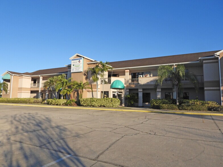 More Photos Of 1600 W Eau Gallie Blvd, Melbourne Office For Lease