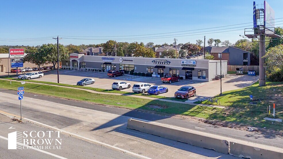 Primary Photo Of 260-264 Interstate 35, Denton Storefront Retail Office For Lease