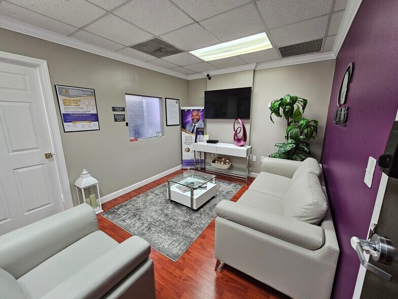 More Photos Of 12550 Biscayne Blvd, North Miami Medical For Sale