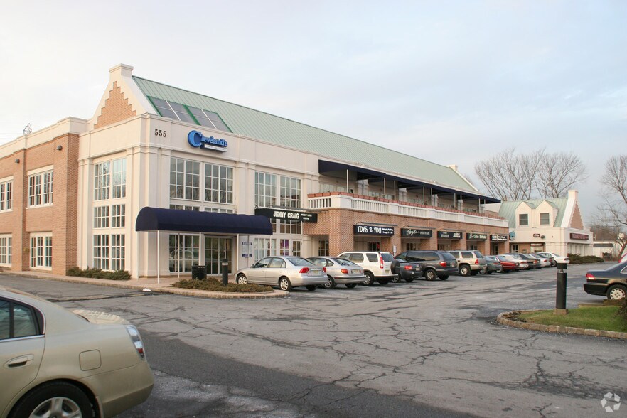 More Photos Of 555 Passaic Ave, West Caldwell Storefront Retail Office For Lease