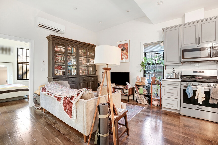More Photos Of 119 33rd St, Brooklyn Apartments For Sale