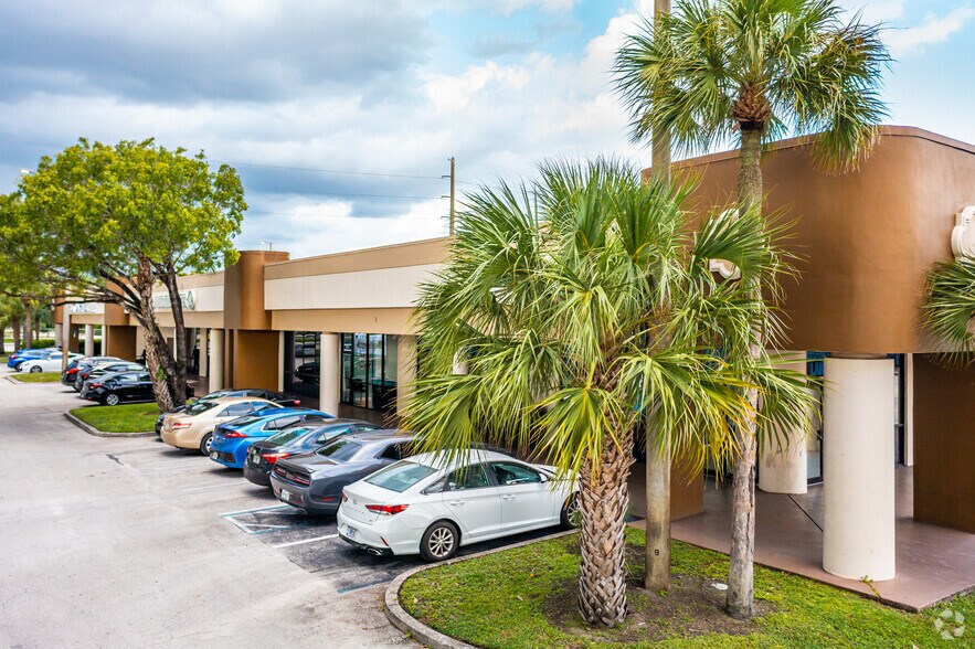 More Photos Of 2900-2950 N State Road 7, Fort Lauderdale Unknown For Lease