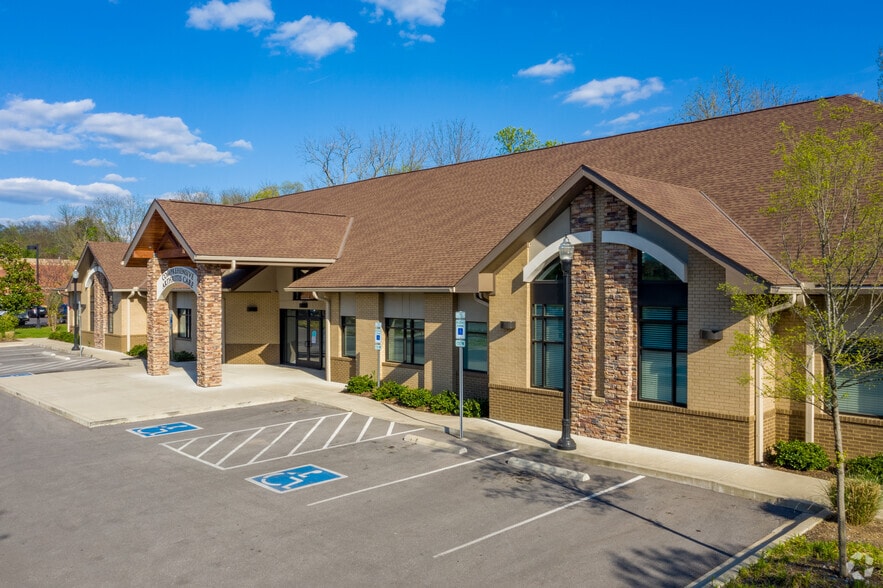 More Photos Of 242 Indian Lake Blvd, Hendersonville Medical For Lease