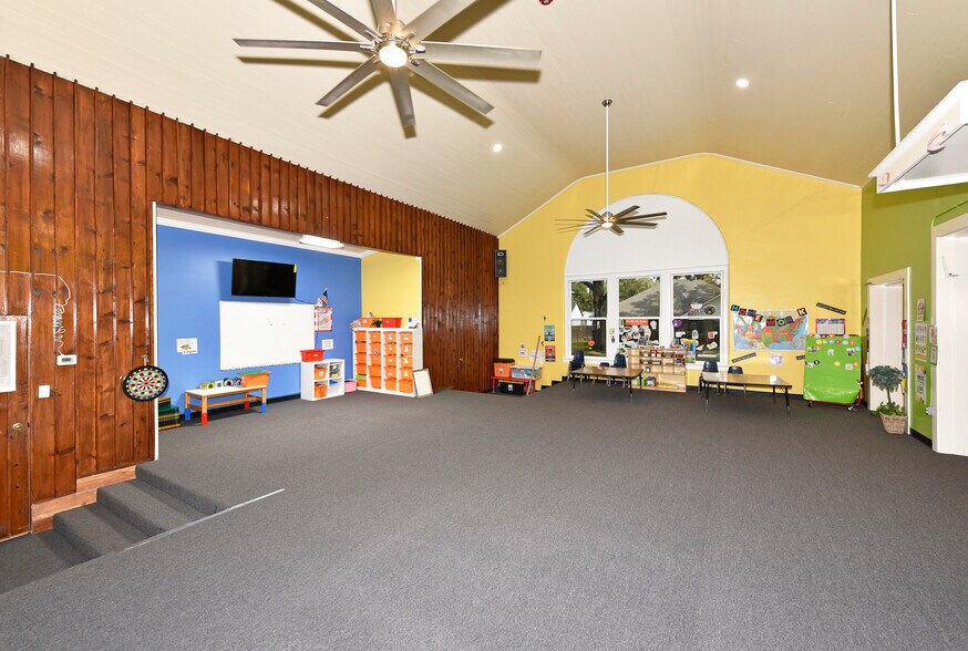 More Photos Of 1220 Mulcahy St, Rosenberg Religious Facility For Sale