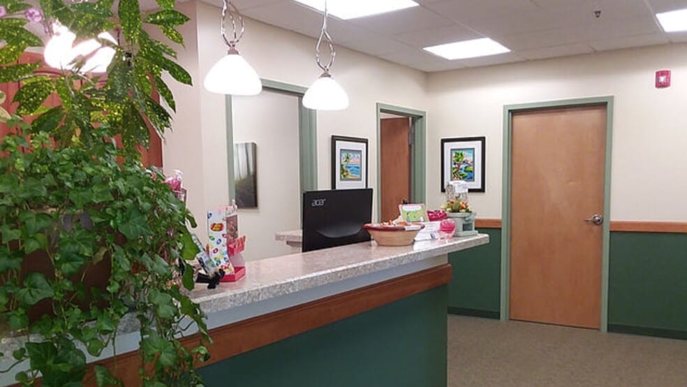 More Photos Of 200 Silver St, Agawam Medical For Lease