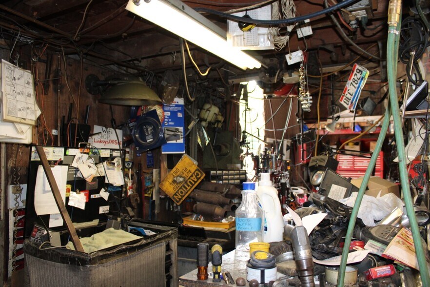 More Photos Of 1394 Joyce Ave, Columbus Flex For Sale