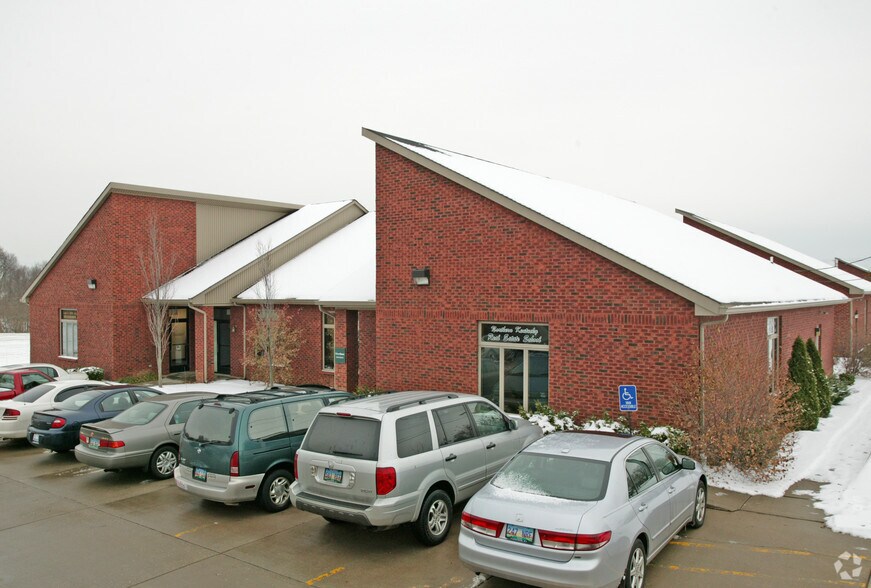 More Photos Of 8160 Dream St, Florence Office For Lease