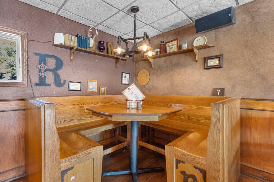 More Photos Of N4111 S Lakeshore Dr, Markesan Restaurant For Sale