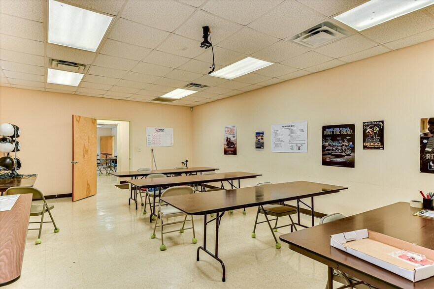 More Photos Of 1950 International Ct, Grovetown Office For Sale