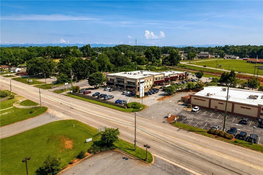 More Photos Of 1510 Blue Ridge Blvd, Seneca Storefront Retail Office For Sale