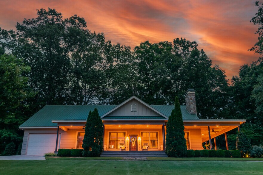 More Photos Of 565 Owens Gin Rd NE, Calhoun Lodge Meeting Hall For Sale