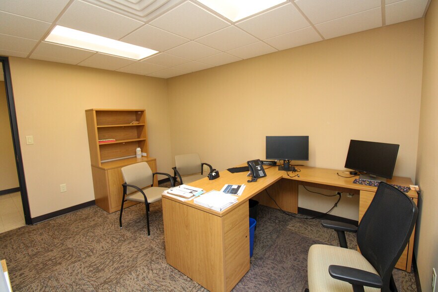 More Photos Of 100 E 3rd St, Galva Office For Sale