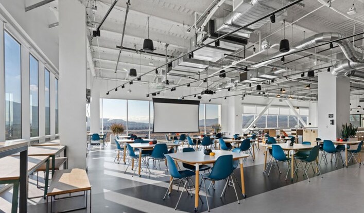 More Photos Of 12921 S Vista Station Blvd, Draper Office For Lease