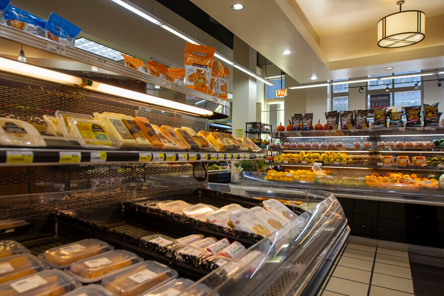 More Photos Of 222 N Columbus Dr, Chicago Apartments For Lease