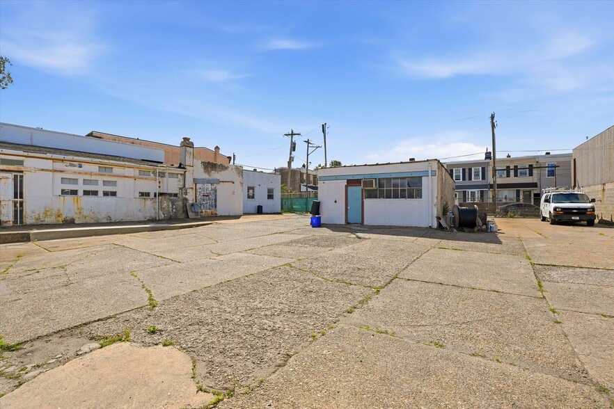 More Photos Of 4821 Garden St, Philadelphia Industrial For Sale