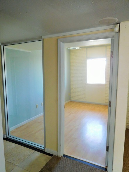 More Photos Of 6232 E Gateway Blvd, El Paso Freestanding For Lease