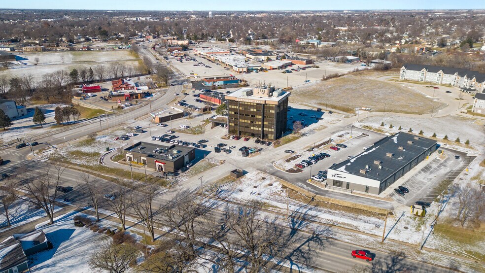 More Photos Of 2570 Middle, Bettendorf General Retail For Sale