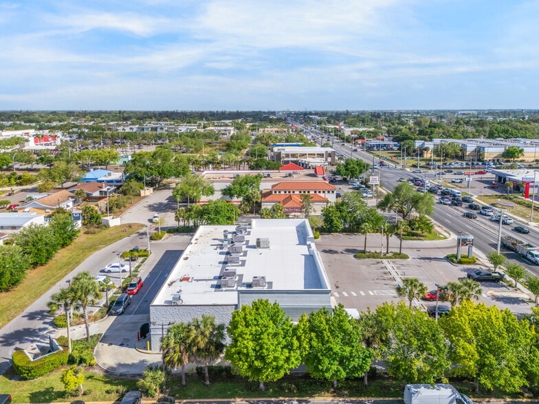 More Photos Of 6228 14th St W, Bradenton Storefront For Lease