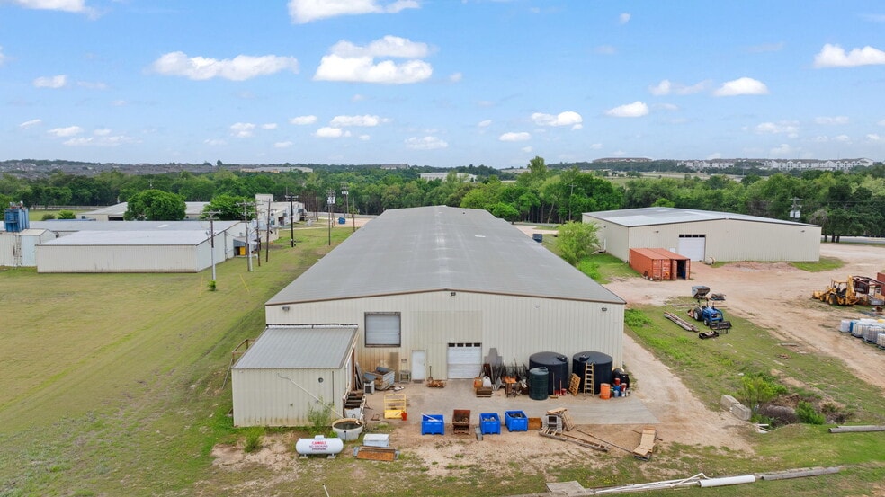 More Photos Of 9430 Ranch to Market Rd, Leander Light Distribution For Sale