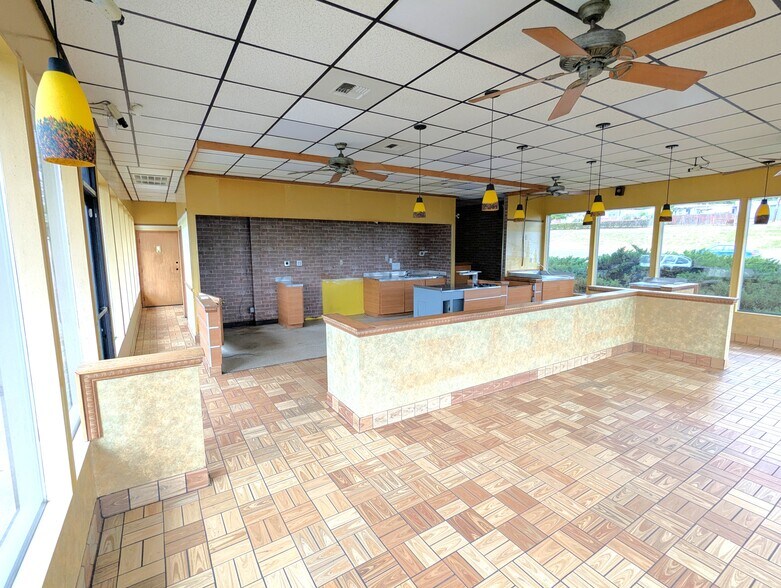 More Photos Of 4872 Grange Rd, Roseburg Fast Food For Sale