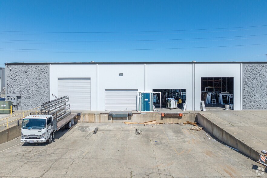 More Photos Of 8581 23rd Ave, Sacramento Warehouse For Sale