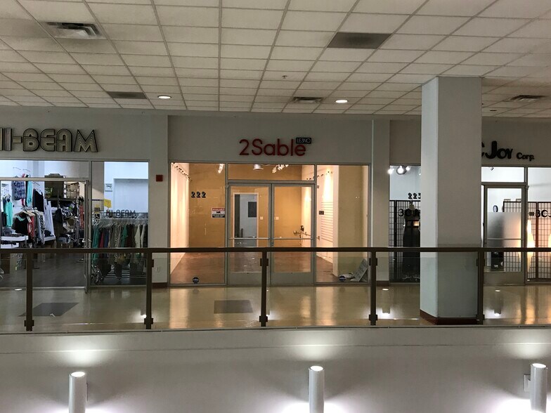 More Photos Of 1458 S San Pedro St, Los Angeles Unknown For Lease