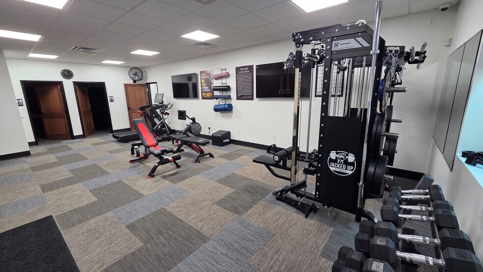 More Photos Of 1570 Elk Creek Dr, Idaho Falls Office For Lease