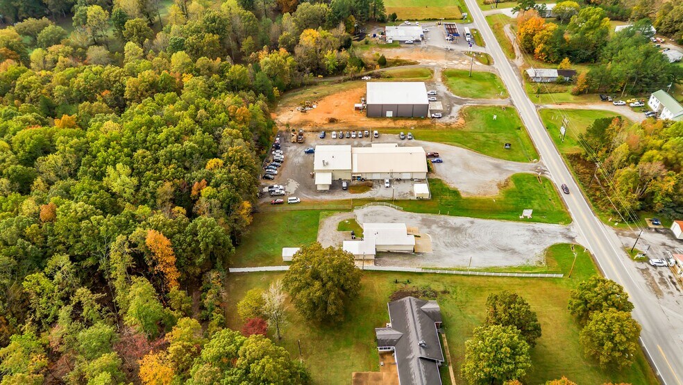 More Photos Of 4842 Highway 100, Lyles Restaurant For Lease