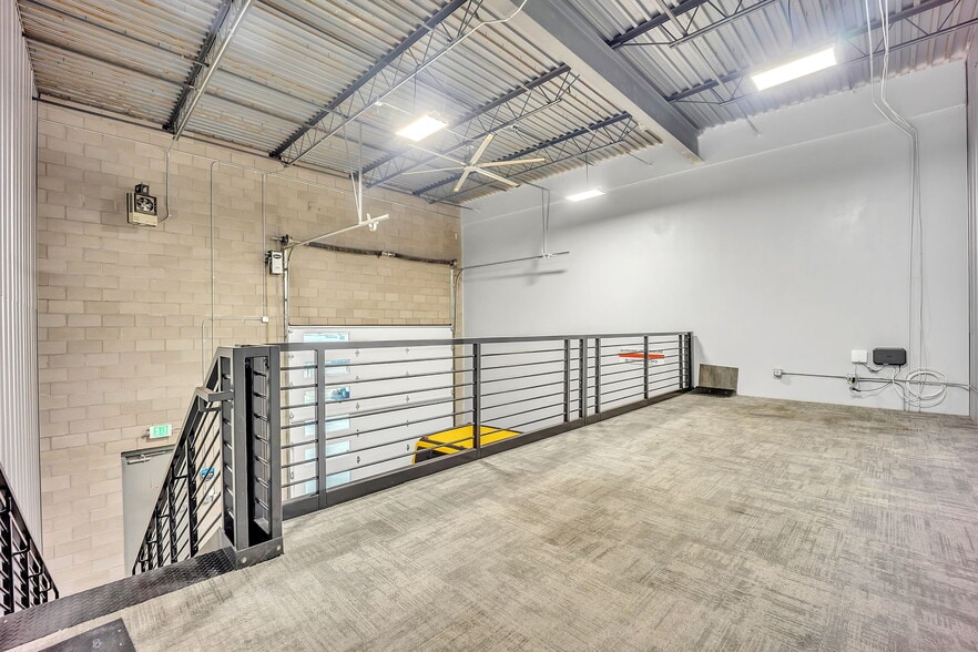 More Photos Of 1925 Deer Creek Rd, Monument Showroom For Sale